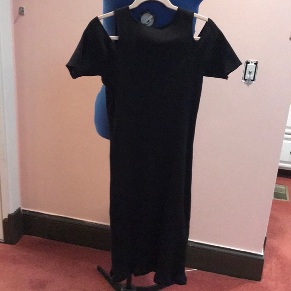 Dress - Picture 3 of 4